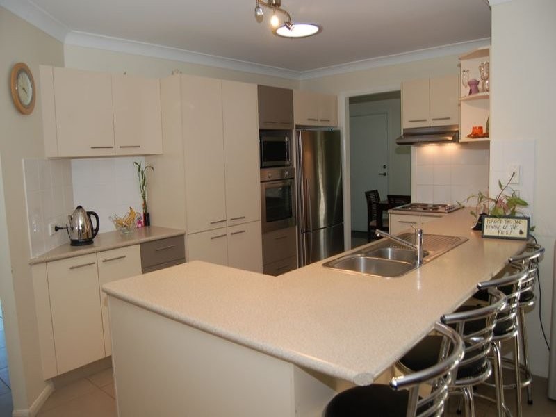 69 Parkroyal Crescent, Regents Park QLD 4118