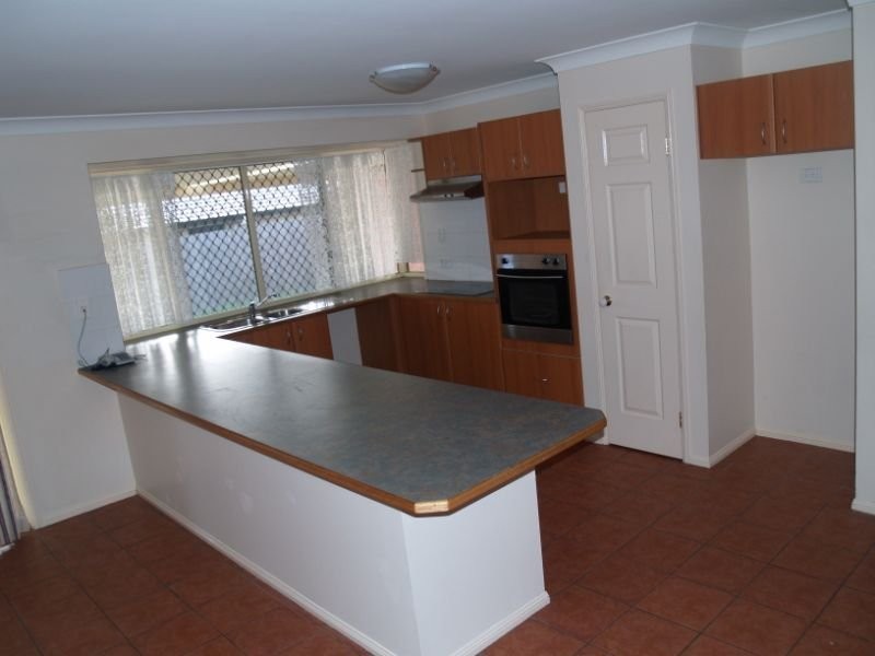 3 Wisteria Drive, Regents Park QLD 4118