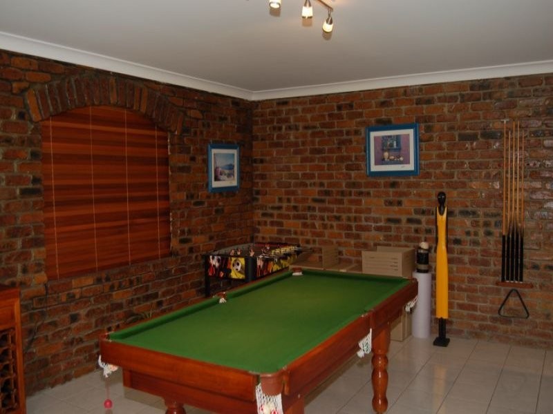11 Jacaranda Avenue, Boronia Heights QLD 4124