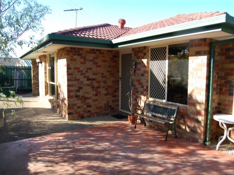 6 Ashwood Close, Hillcrest QLD 4118