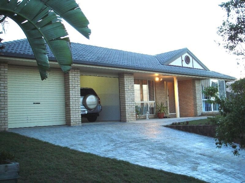 1 Kalbarri Rise, Regents Park QLD 4118