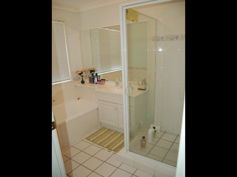 1 Kalbarri Rise, Regents Park QLD 4118