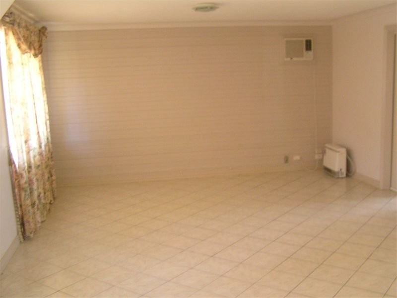 31 Dracon Street, Regents Park QLD 4118