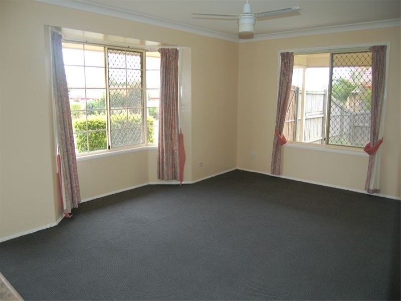 7 Haldham Crescent, Regents Park QLD 4118