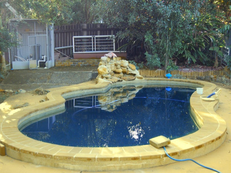 6 Grecian Street, Regents Park QLD 4118