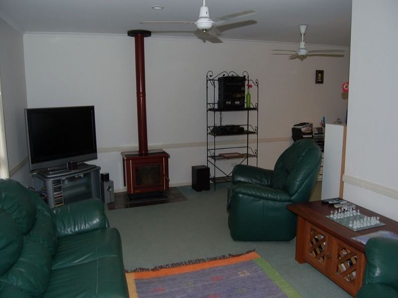 6 Topham Court, Hillcrest QLD 4118