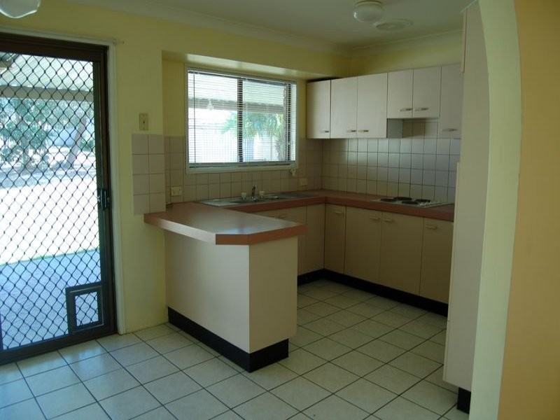 196 Emerald Drive, Regents Park QLD 4118