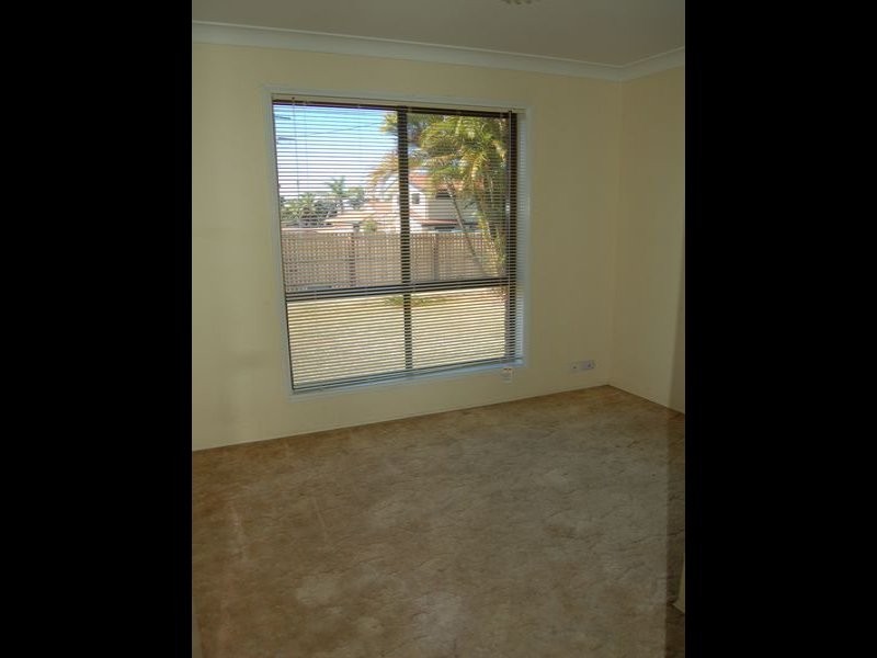 196 Emerald Drive, Regents Park QLD 4118