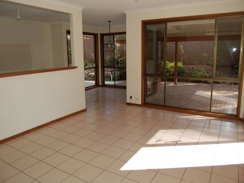 1 Itea Court, Regents Park QLD 4118