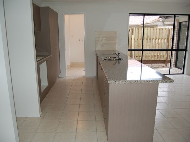 6 Pebbles Court, Berrinba QLD 4117