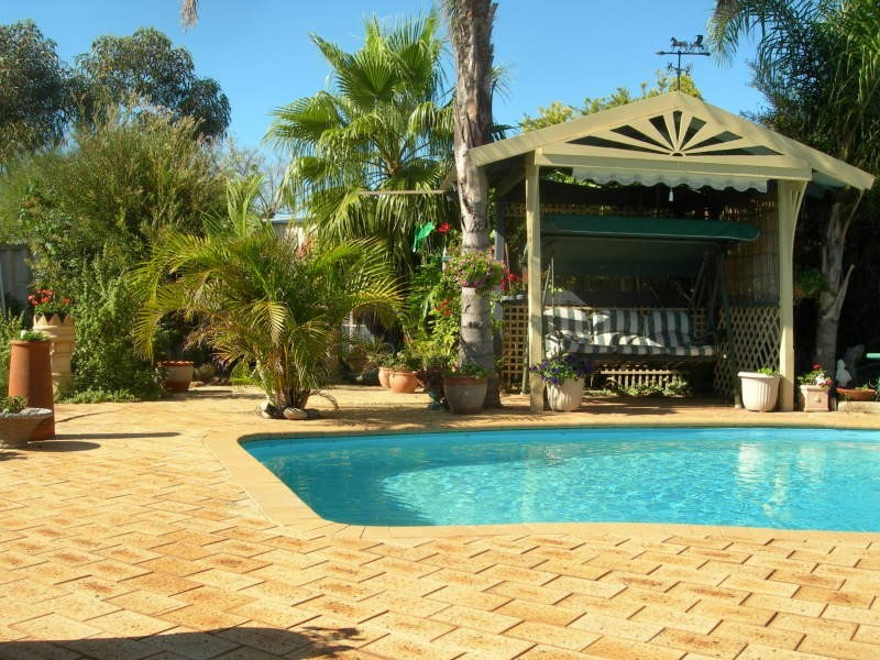 88 Flinders Avenue, Hillarys WA 6025