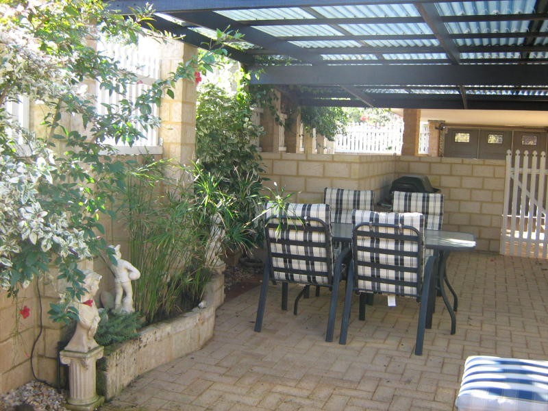 35 Delonix Circle, Woodvale WA 6026