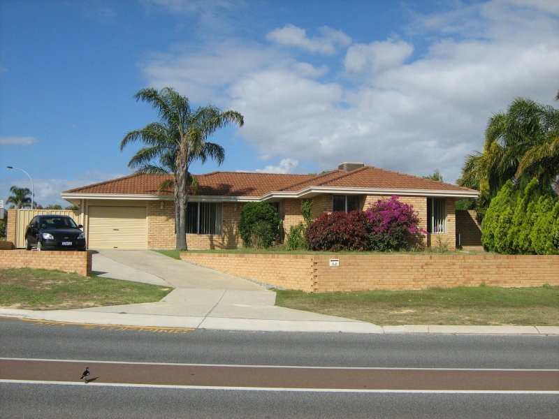 25 Chichester Drive, Woodvale WA 6026