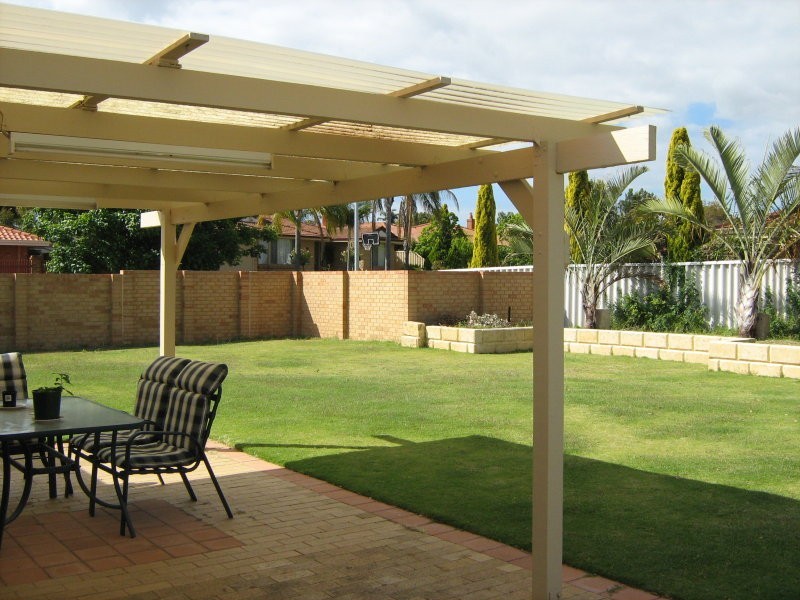 25 Chichester Drive, Woodvale WA 6026