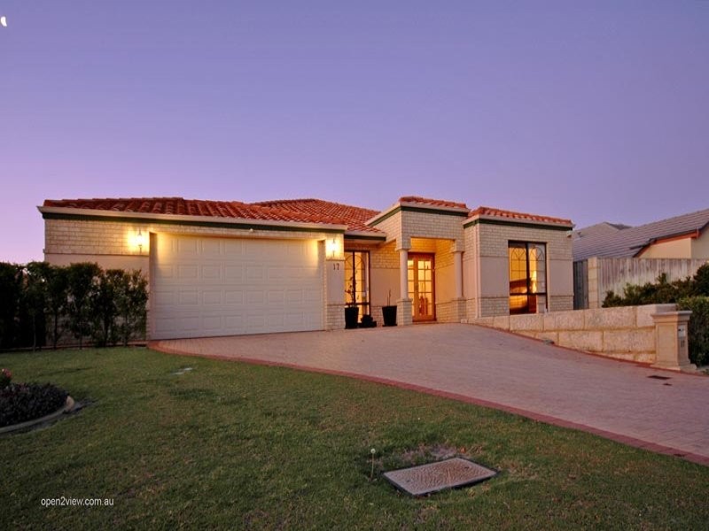 17 Avondale Court, Mindarie WA 6030