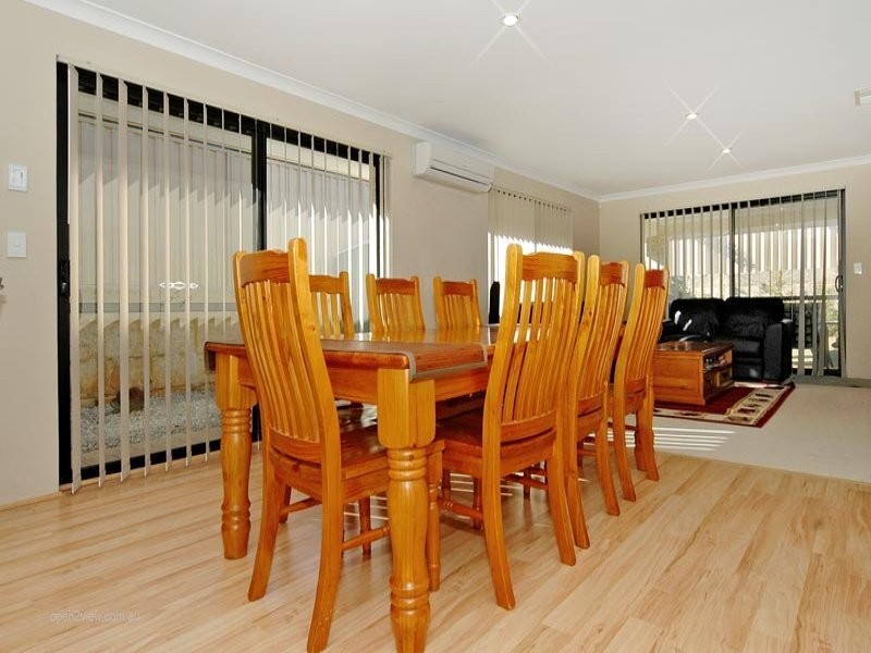 16 Vanderlin Crescent, Ridgewood WA 6030