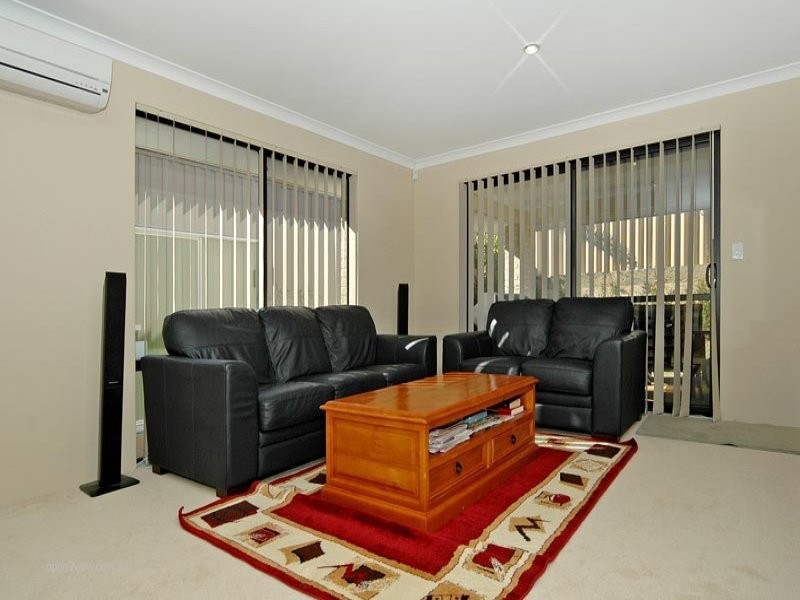 16 Vanderlin Crescent, Ridgewood WA 6030