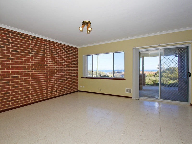 4 Burt Street, Quinns Rocks WA 6030