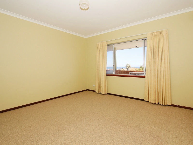 4 Burt Street, Quinns Rocks WA 6030