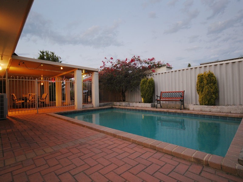 7  Nairana Place, Currambine WA 6028