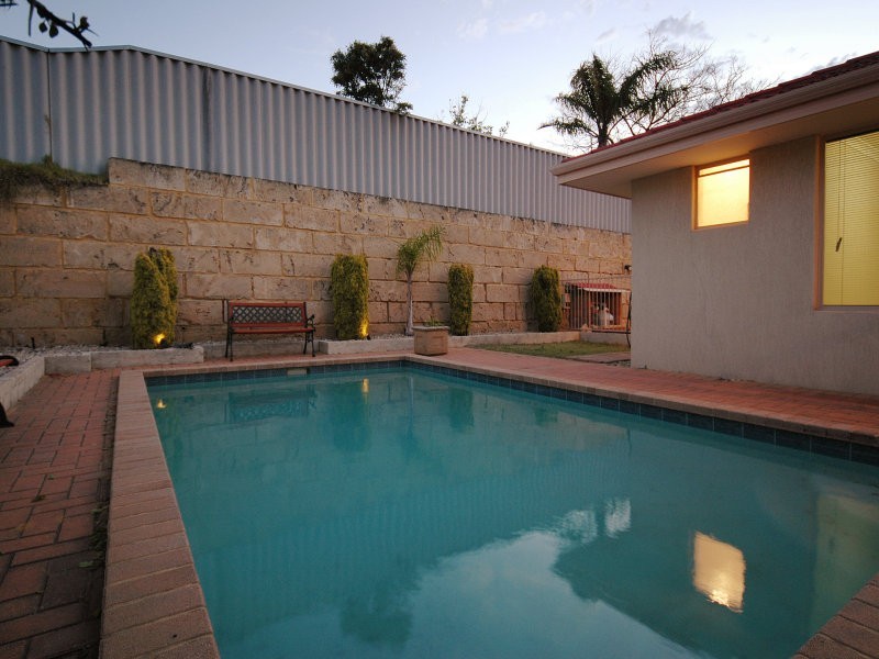 7  Nairana Place, Currambine WA 6028