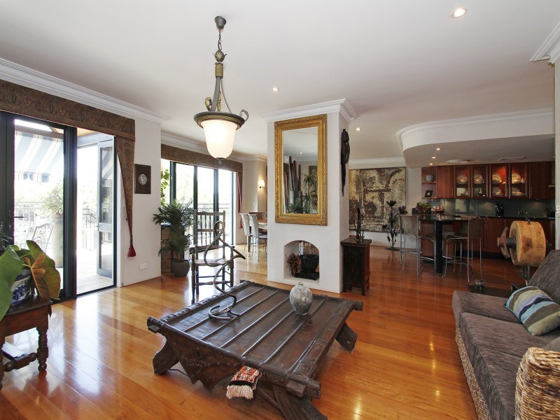 26 Moonflight Crescent, Iluka WA 6028