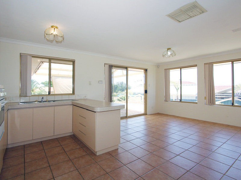 1 SUNVEST Place, Merriwa WA 6030