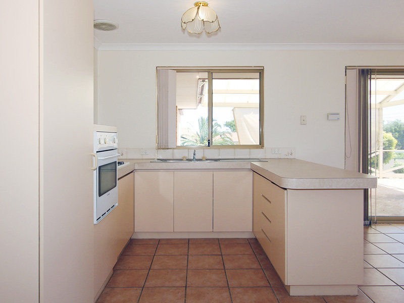 1 SUNVEST Place, Merriwa WA 6030