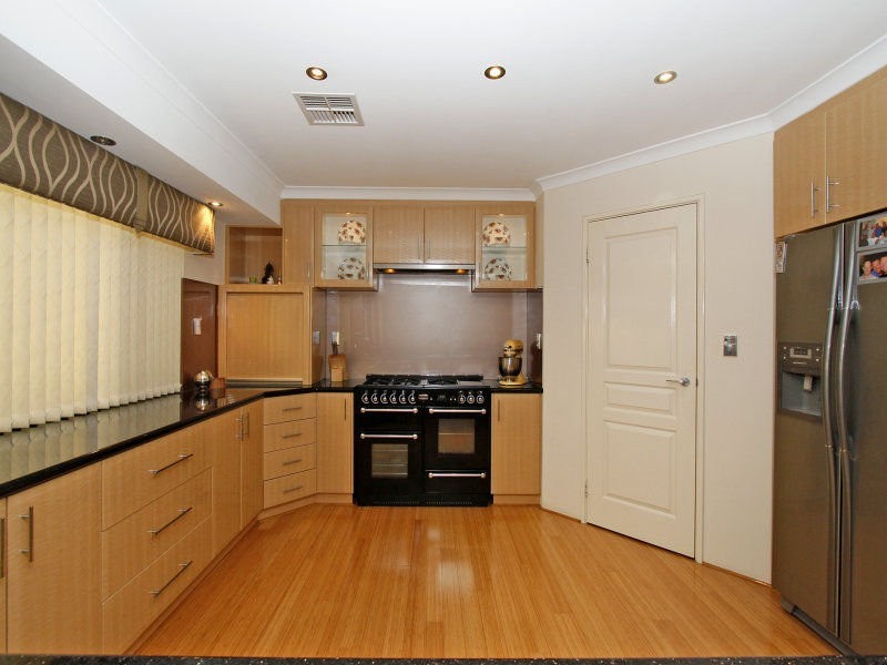 13 Venice Entrance, Iluka WA 6028