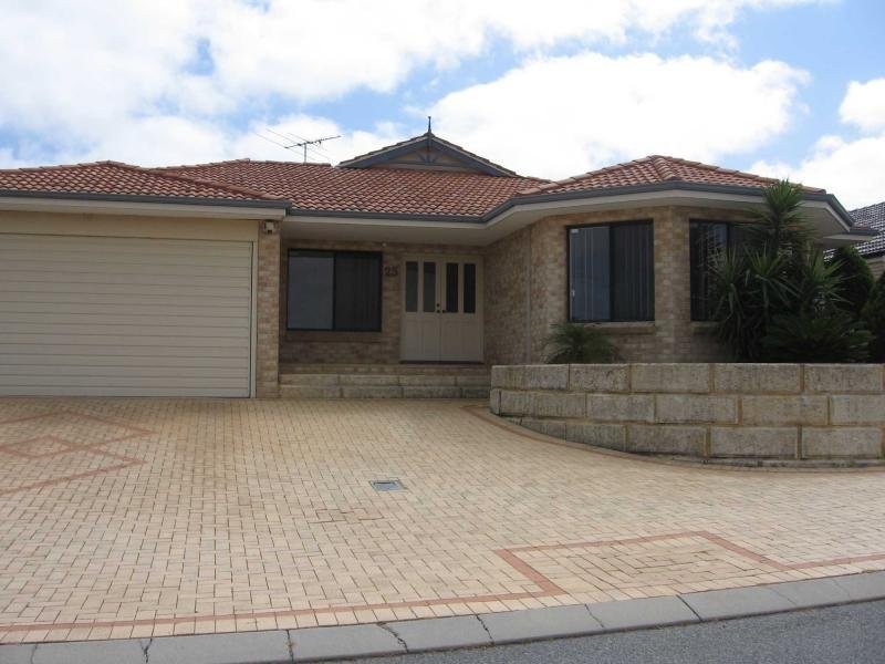 25 Carisbrooke Loop, Hocking WA 6065