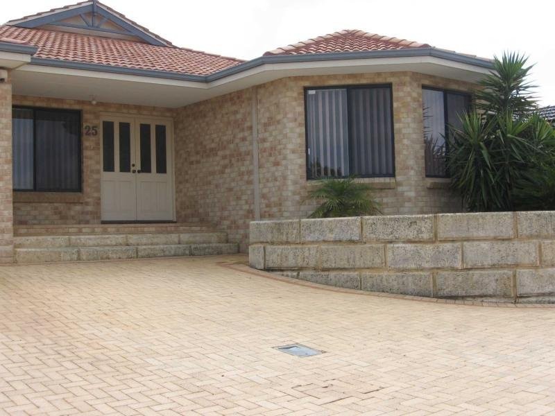 25 Carisbrooke Loop, Hocking WA 6065
