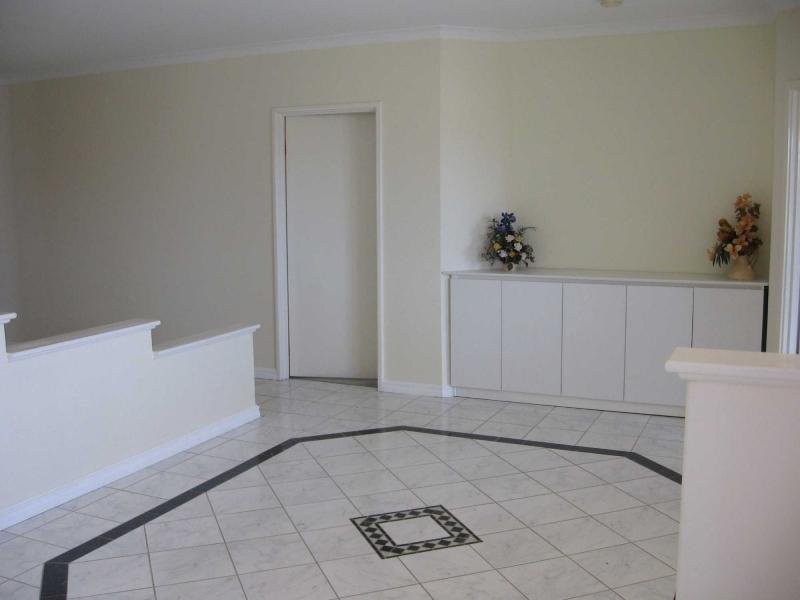 25 Carisbrooke Loop, Hocking WA 6065