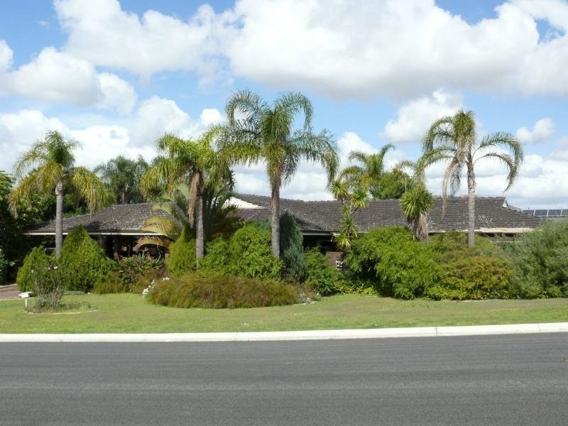 17 Bellairs Road, Kardinya WA 6163
