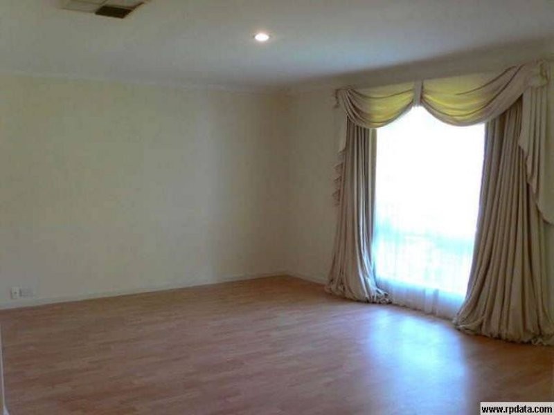 5 Woollybrush Place, Bibra Lake WA 6163