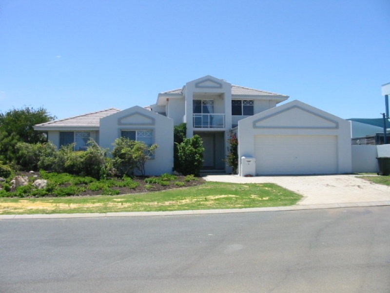 11 Long Beach Promenade, Mindarie WA 6030