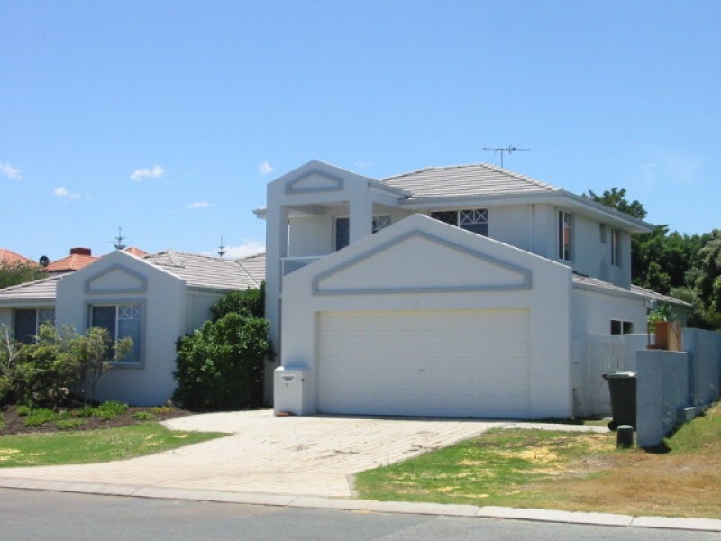 11 Long Beach Promenade, Mindarie WA 6030