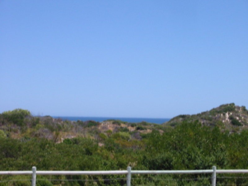 11 Long Beach Promenade, Mindarie WA 6030