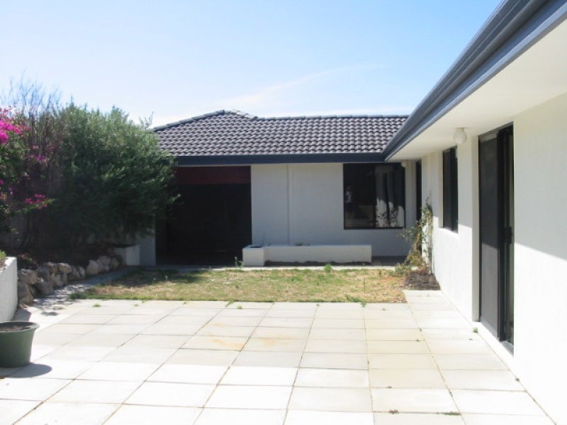 10 Ailsacraig Ramble, Kinross WA 6028