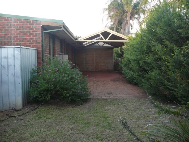 17 Zinnia Way, Willetton WA 6155