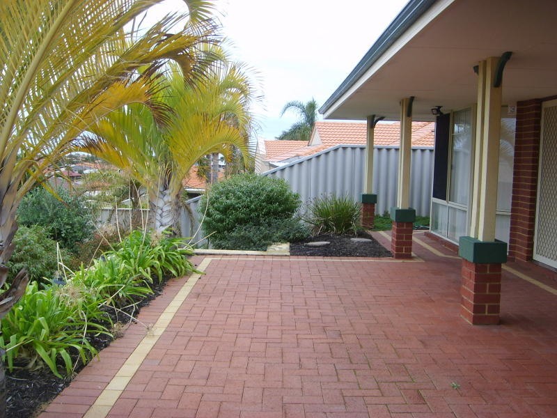 3 Crosshill Green, Kinross WA 6028