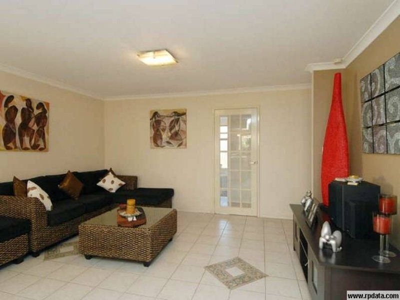 8 Manhattan Avenue, Iluka WA 6028