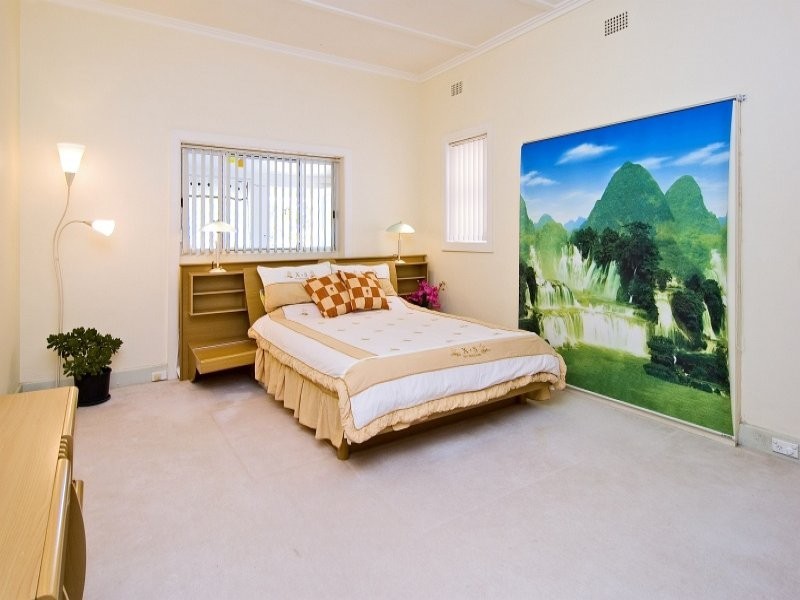 1 Lone Pine Avenue, Chatswood NSW 2067