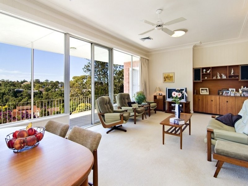 19 Victoria Avenue (select residential end), Willoughby NSW 2068