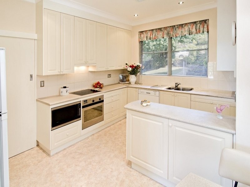 19 Victoria Avenue (select residential end), Willoughby NSW 2068