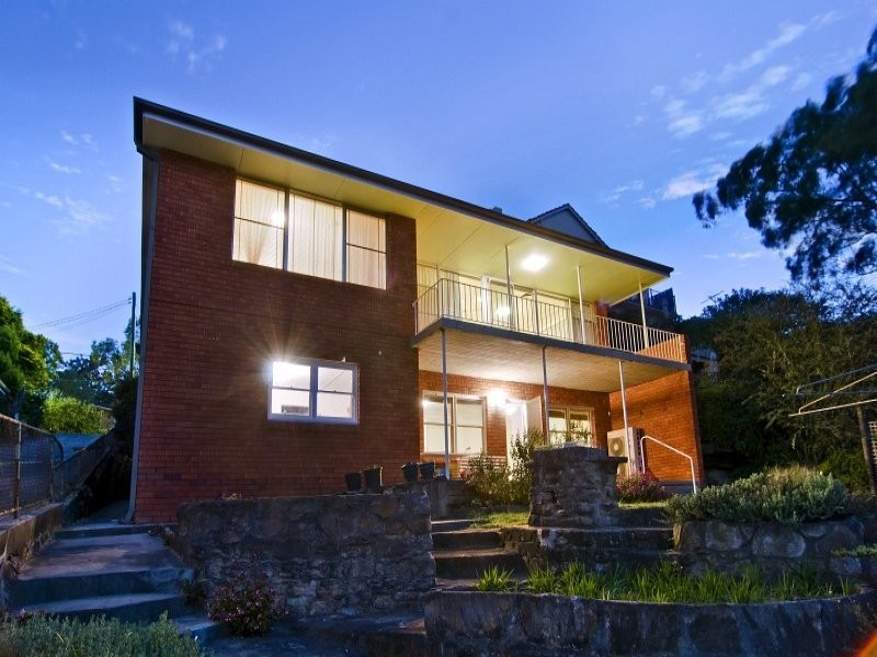 19 Victoria Avenue (select residential end), Willoughby NSW 2068