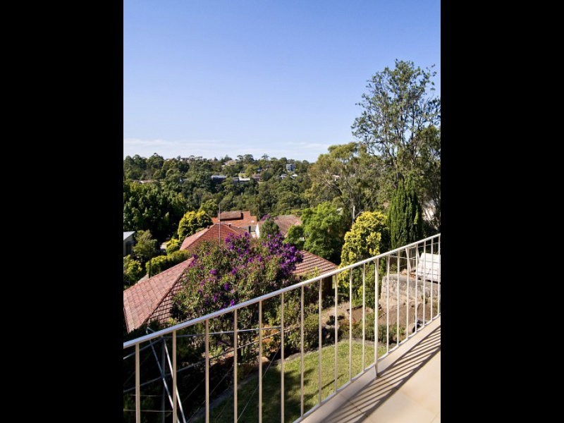 19 Victoria Avenue (select residential end), Willoughby NSW 2068