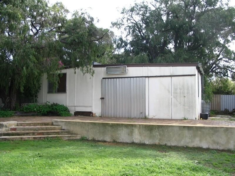 8 Timperley Road, South Bunbury WA 6230