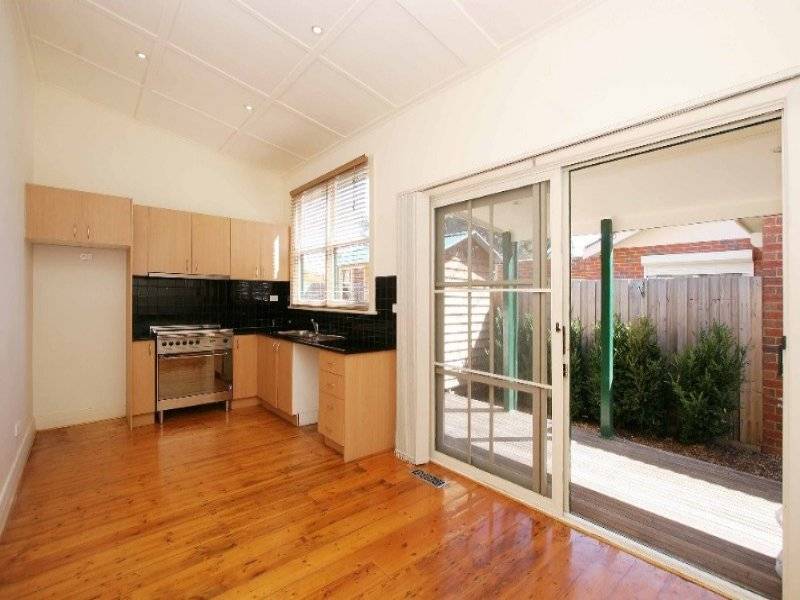 16 Showers St, Preston VIC 3072
