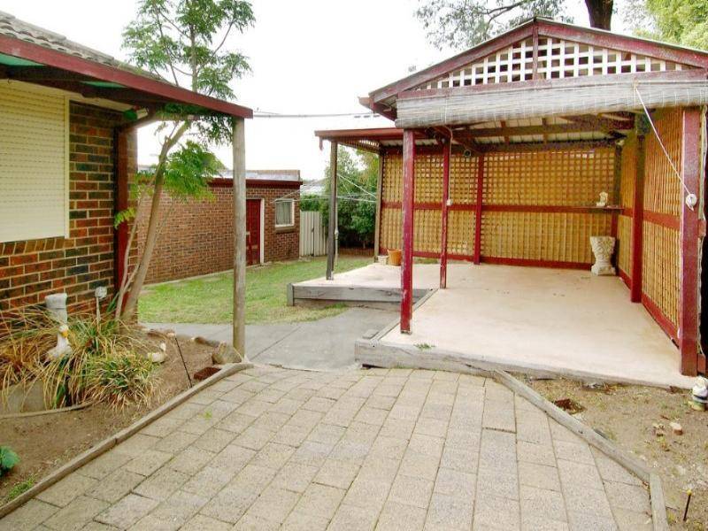 14 Latrobe Avenue, Bundoora VIC 3083