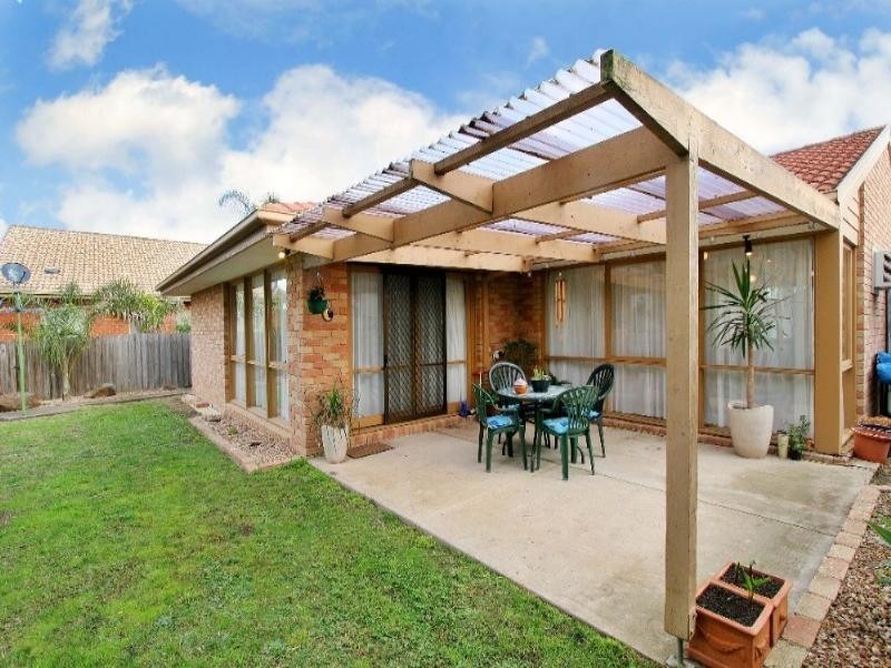 74 Garden Grove Drive, Mill Park VIC 3082